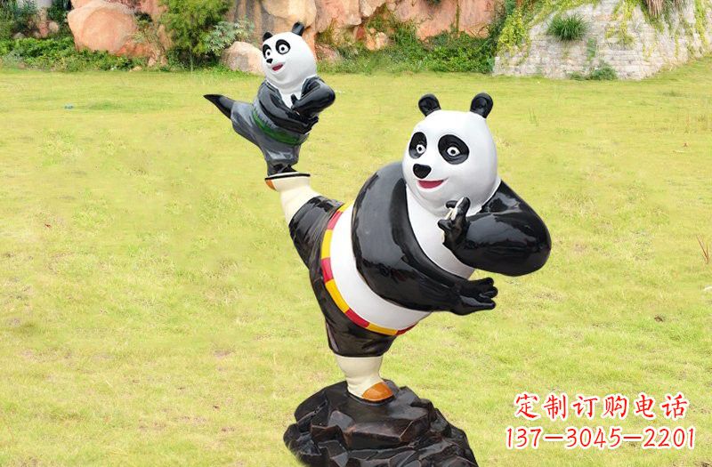 深圳玻璃钢卡通熊猫雕塑的艺术之美