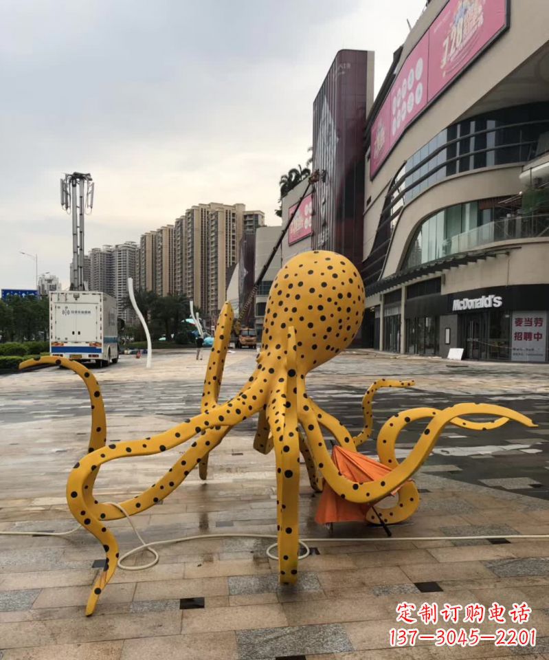 深圳不锈钢章鱼雕塑一座海洋之城的标志