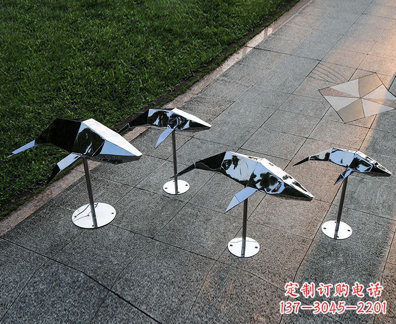深圳不锈钢抽象几何海豚雕塑1