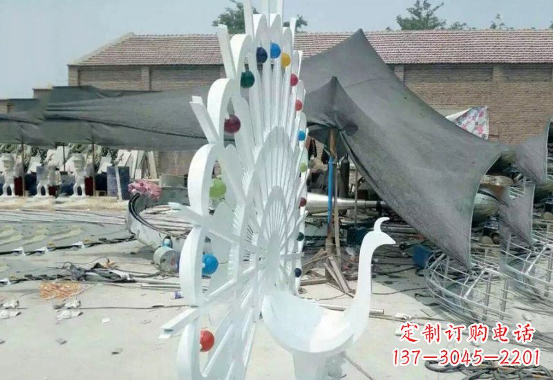 深圳不锈钢孔雀雕塑精美绝伦