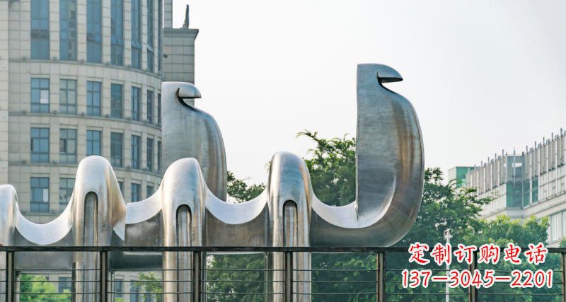 深圳不锈钢骆驼给街边带来美丽