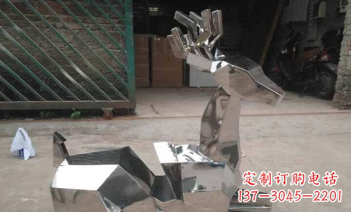 深圳不锈钢鹿雕塑艺术之美