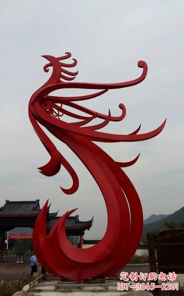 深圳凤凰雕塑象征着和平与繁荣