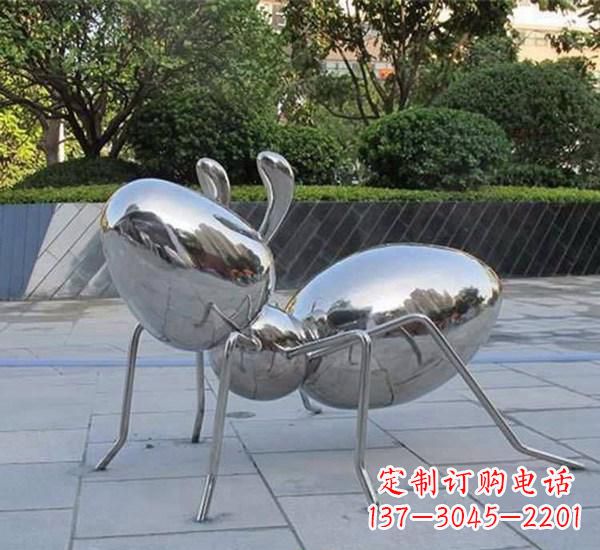 深圳不锈钢公园镜面蚂蚁雕塑