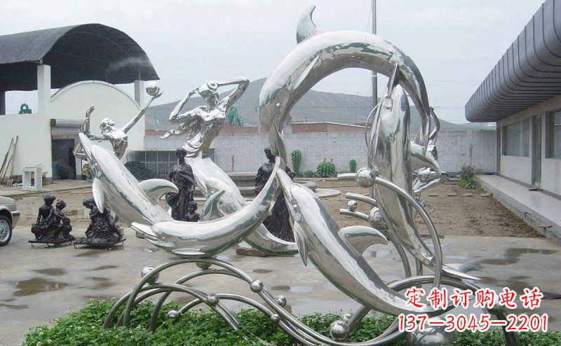 深圳不锈钢海豚的灵动嬉戏