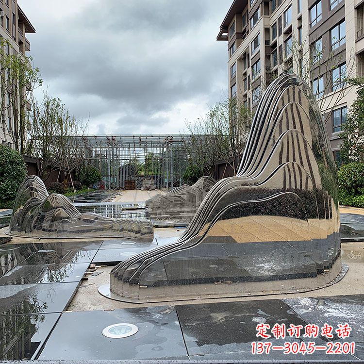 深圳不锈钢镜面假山雕塑给城市带来灵动之美
