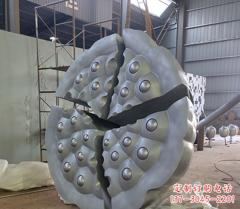 深圳不锈钢莲蓬雕塑精美外形 引人入胜