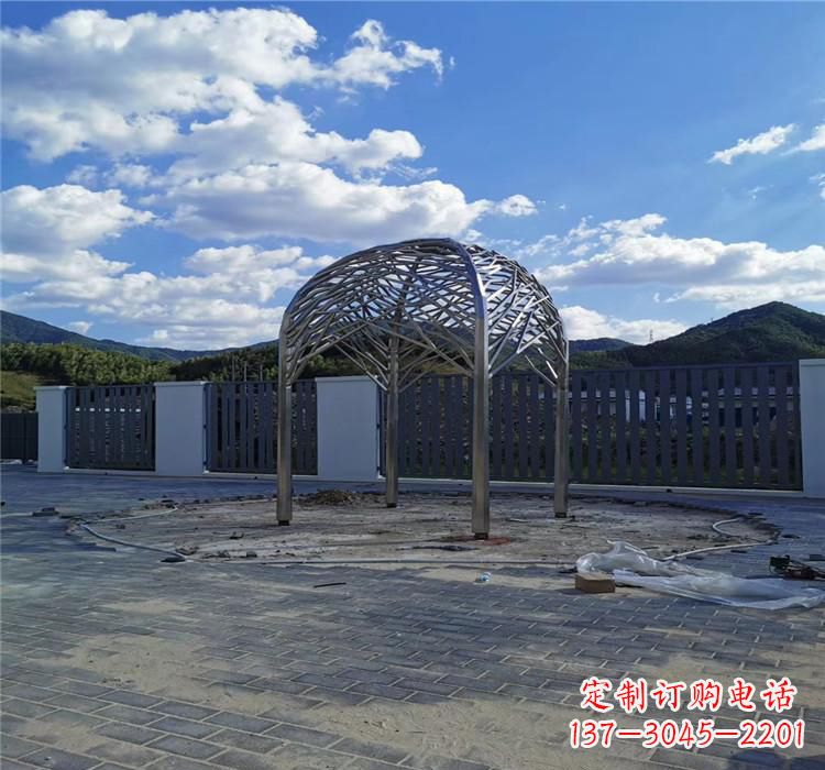 深圳不锈钢凉亭雕塑美丽的艺术之作