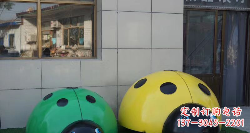深圳不锈钢瓢虫雕塑精致而富有艺术感