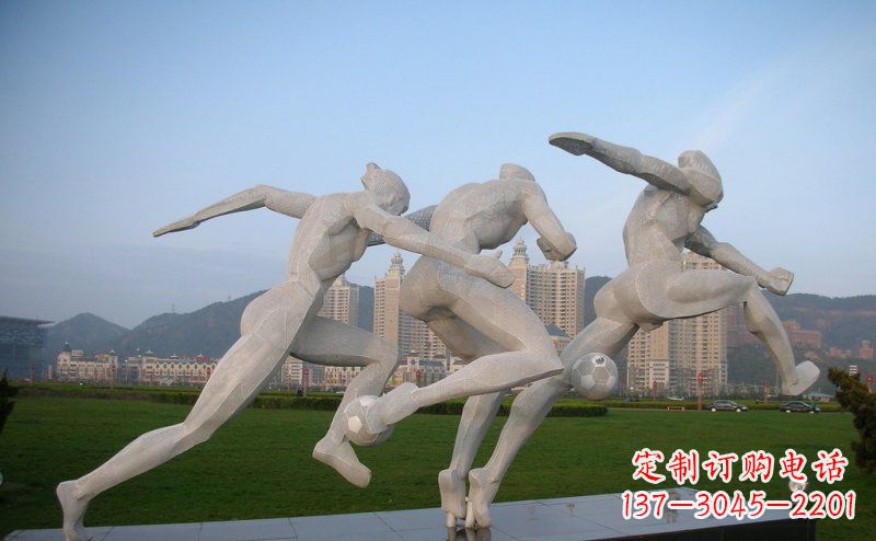 深圳足球雕塑给公园景观增色