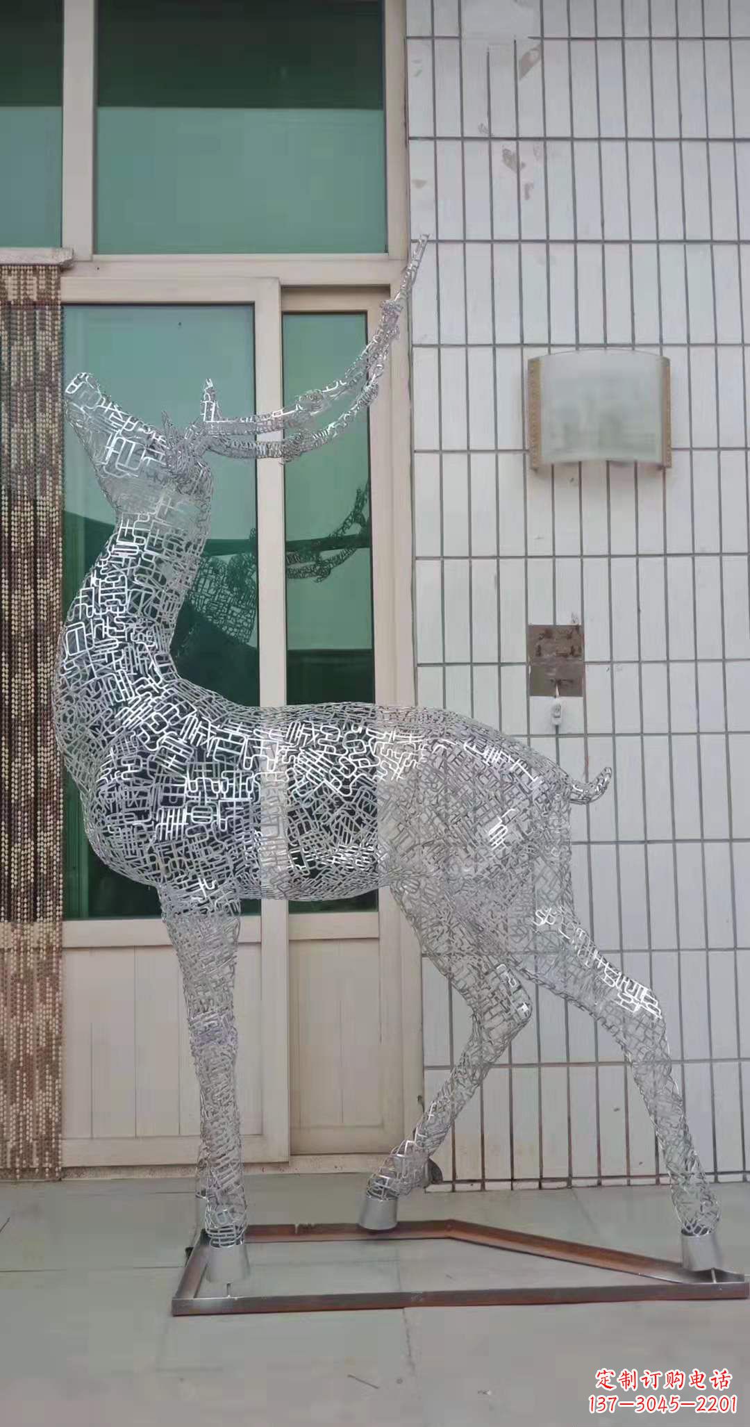 深圳不锈钢铁艺动物雕塑——艺术与自然的完美结合