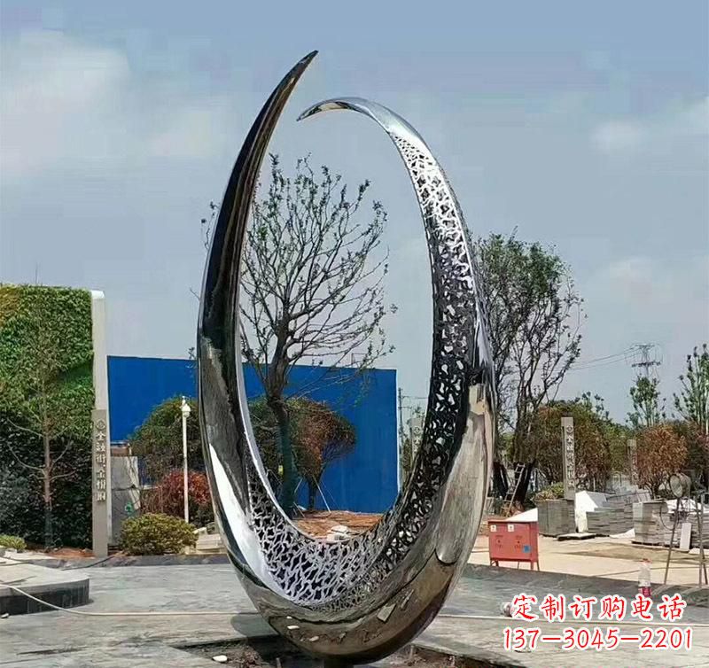 深圳不锈钢圆环雕塑将艺术与实用结合