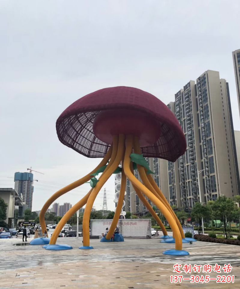 深圳城市点缀之美——不锈钢蘑菇雕塑