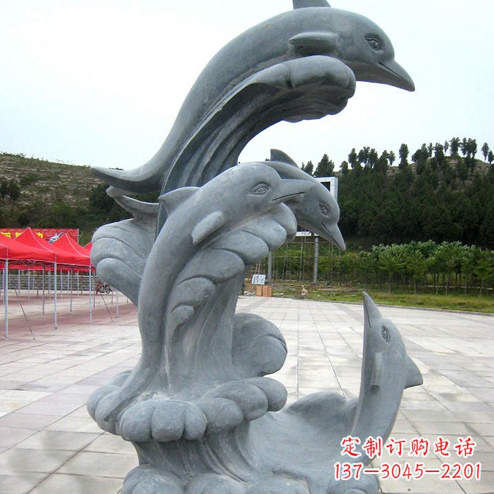 深圳海豚雕塑凝聚着美丽与动感