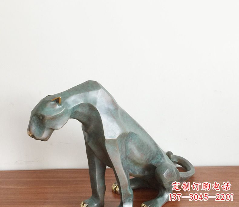 深圳抽象豹子动物铜雕
