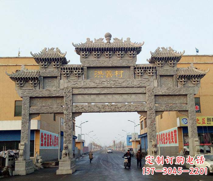 深圳传承古老艺术——村口三门石雕牌坊