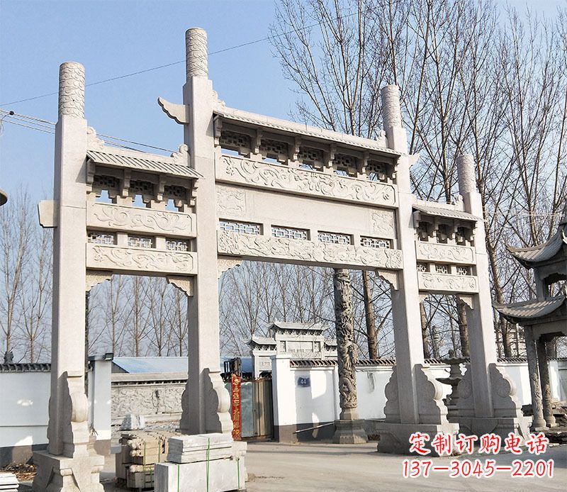深圳村口的珍贵文化——牌坊雕塑