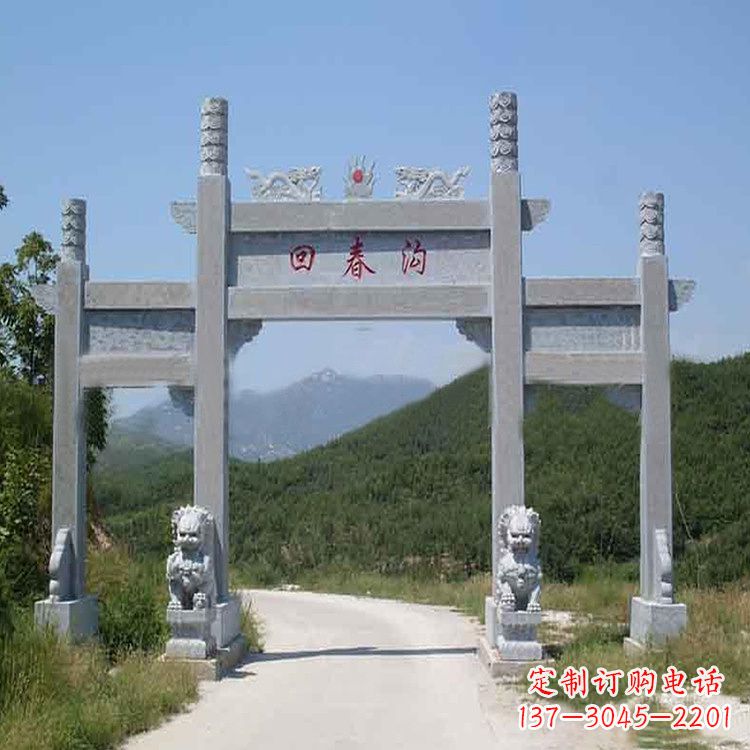 深圳村落中的牌坊雕塑传承民间文化