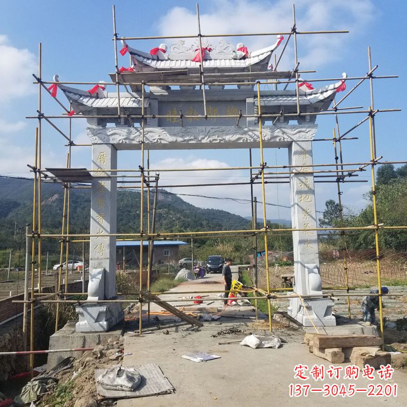 深圳村庄石牌坊雕塑传承民间文化