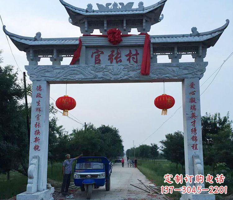 深圳村庄牌坊石雕传承中华文化