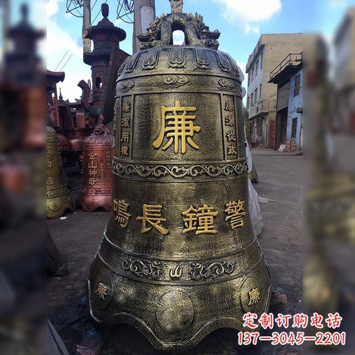 深圳大铜钟雕塑