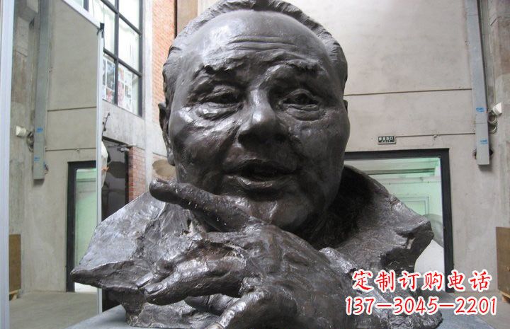 深圳邓小平铜雕塑——传承中国传统文化