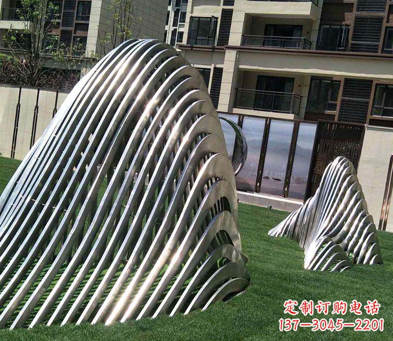 深圳不锈钢假山雕塑——电镀之美