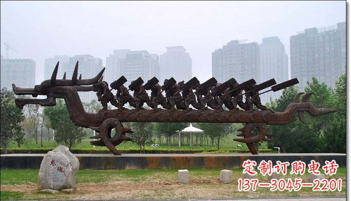 深圳锻铜赛龙舟雕塑
