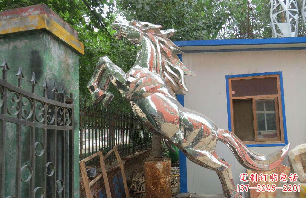 深圳优雅凌厉的不锈钢奔跑马雕塑