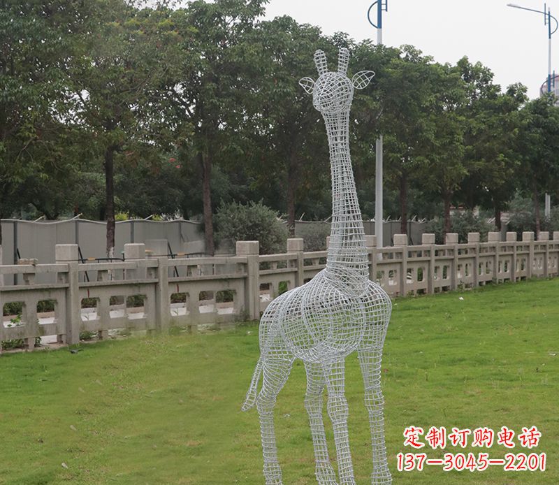 深圳浪漫活力·不锈钢镂空长颈鹿雕塑