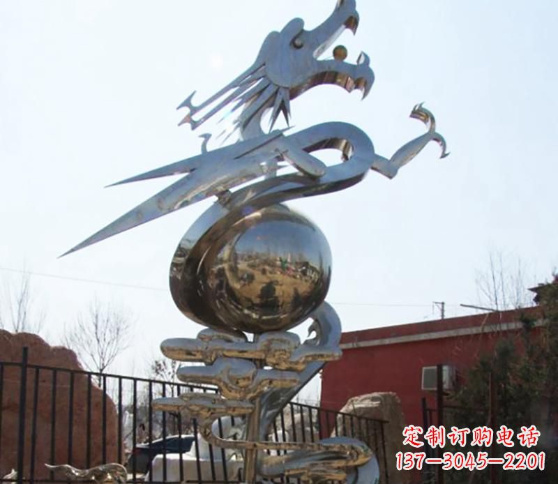 深圳传统与现代完美结合的青铜龙雕塑