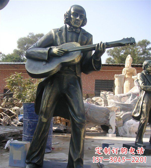 深圳公园弹吉他的西方男人人物铜雕