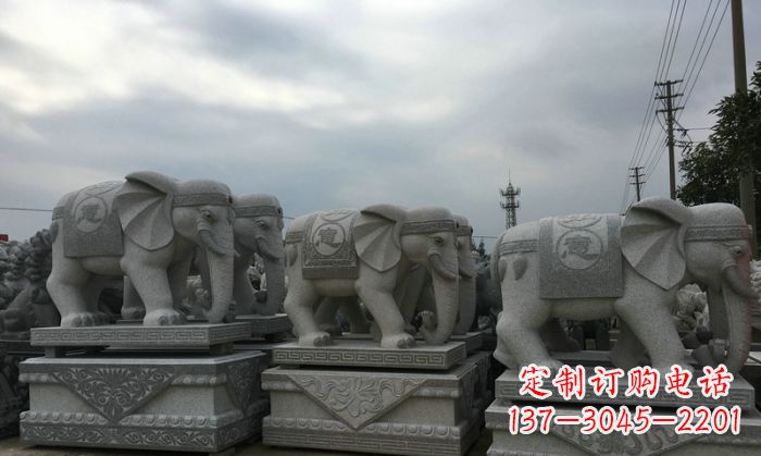 深圳公园仿古大象动物石雕