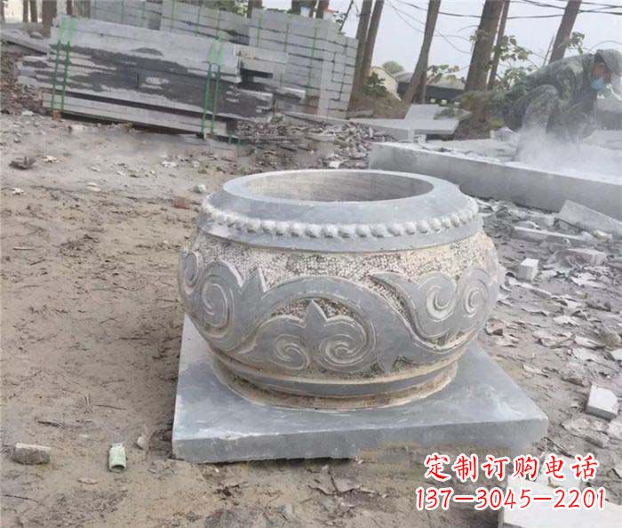 深圳古典风格的仿古石水缸雕塑