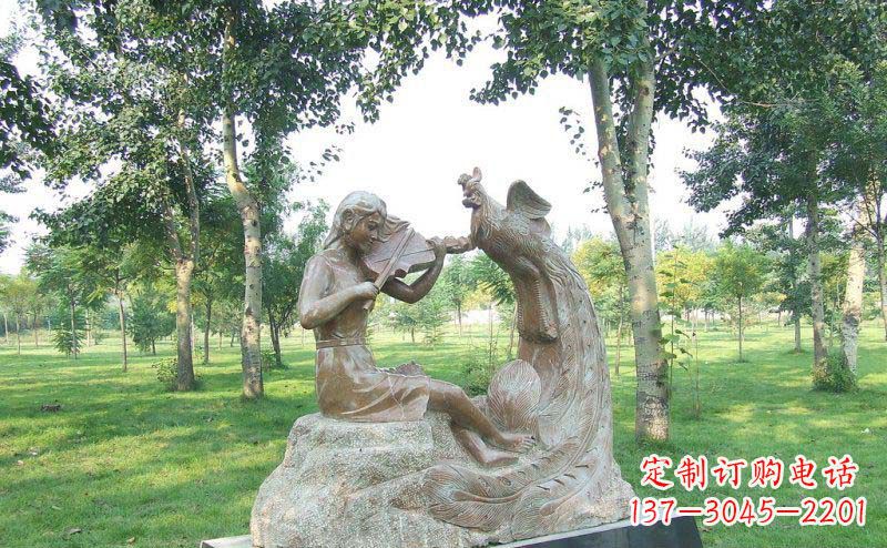 深圳公园拉小提琴的女孩和凤凰景观铜雕