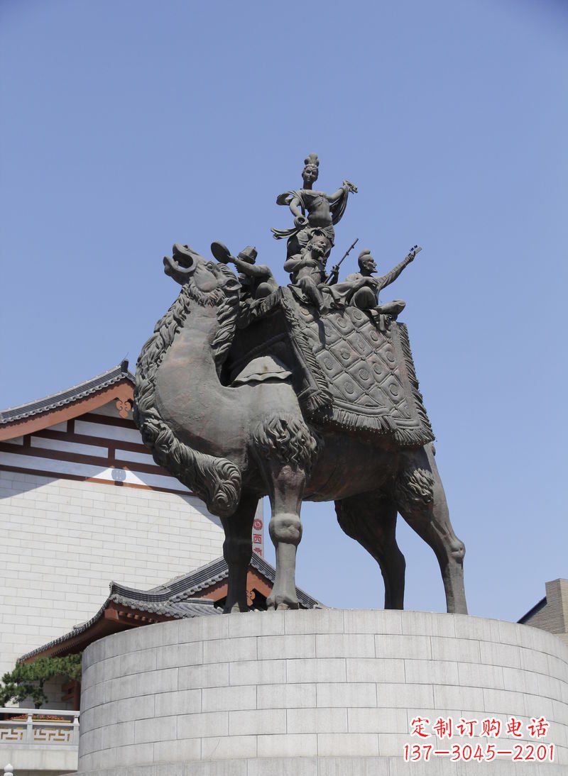 深圳广场古代人物骑骆驼铜雕