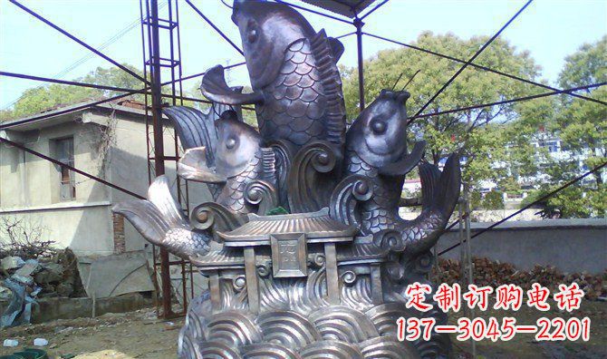 深圳广场鲤鱼跃龙门景观铜雕