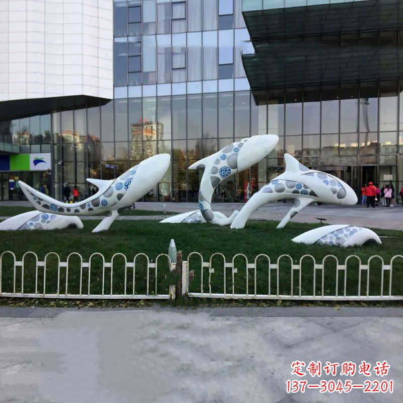 深圳海豚玻璃钢城市景观雕塑-城市街道绿地装饰动物摆件