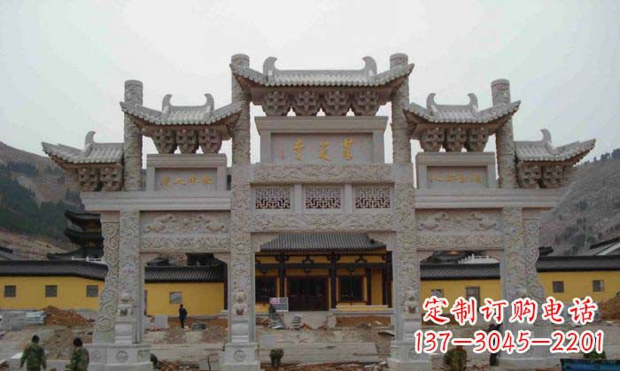 深圳寺庙景观三门五楼石牌坊