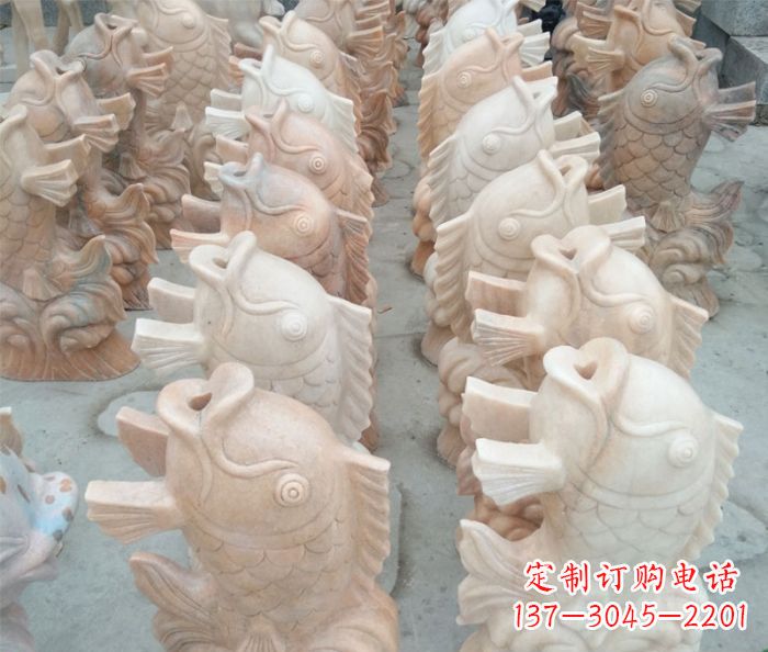 深圳晚霞红喷水鲤鱼公园石雕 (2)
