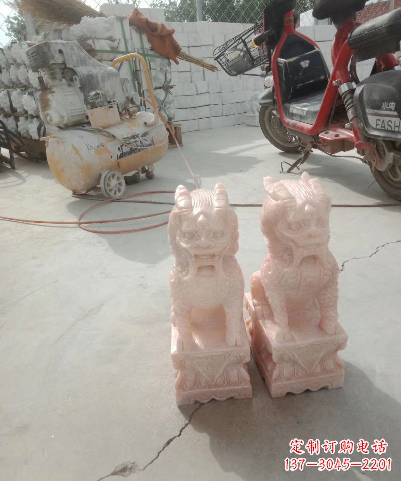 深圳晚霞红神兽麒麟动物雕塑