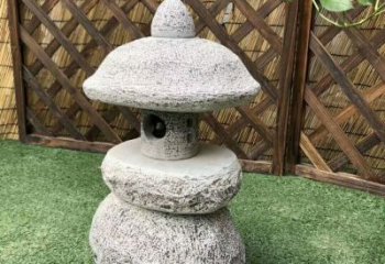 深圳青石仿古灯笼雕塑，实现仿古风格的彰显