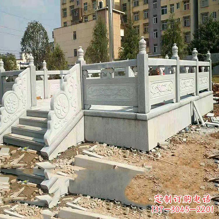 深圳校园青石升旗台