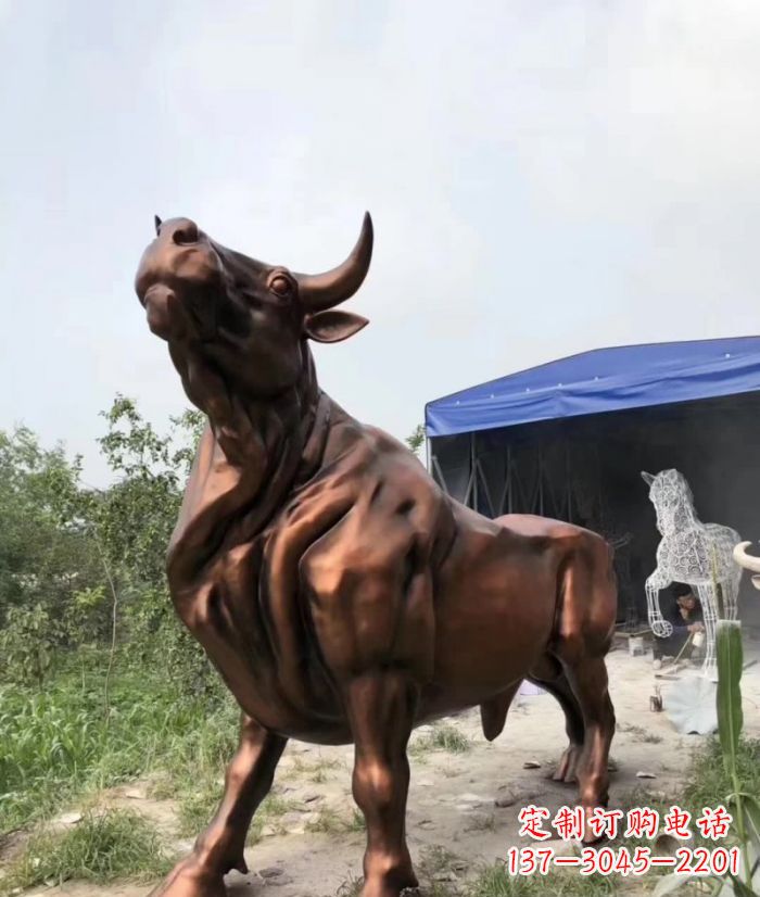 深圳紫铜牛动物雕塑