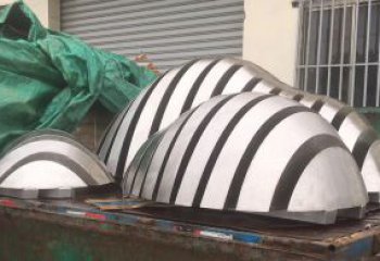 深圳假山雕塑-城市花园不锈钢抽象立体山形山峦造型